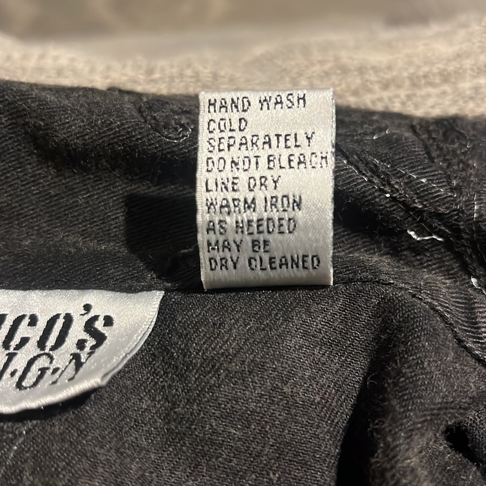 Chicos Design Vintage 100% Cotton Faded Black Jacket with Silver Shimmer Flowers - Picture 9 of 9